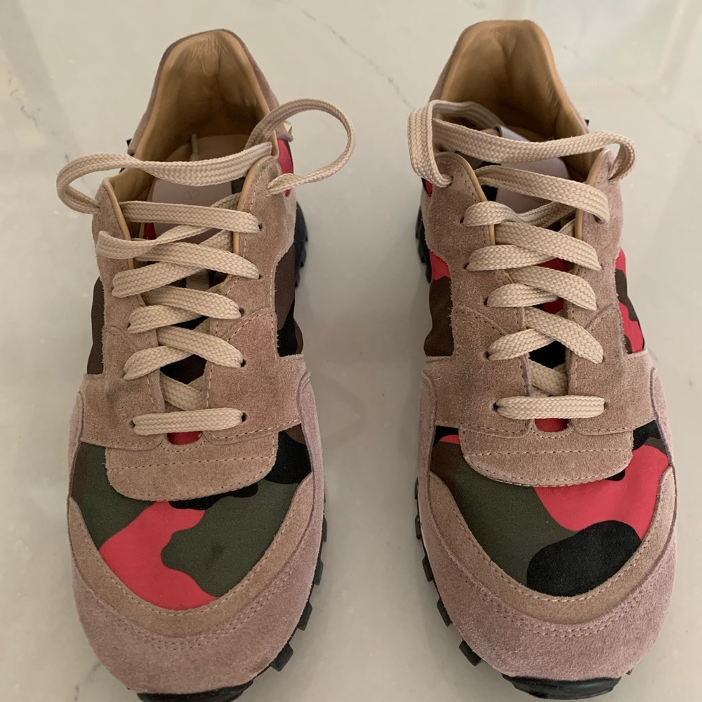 VALENTINO ROCKSTUD SNEAKERS